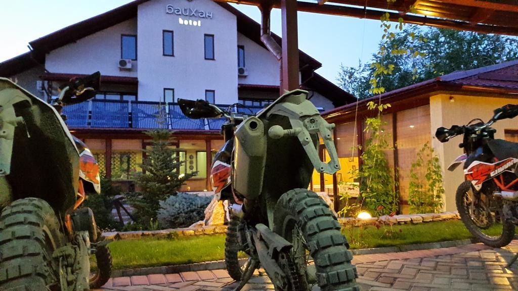 Tian-Shan Hotel ビシュケク エクステリア 写真